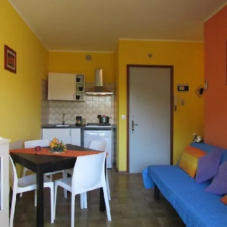 Cool Private Parking - Airco - Beach Amenities