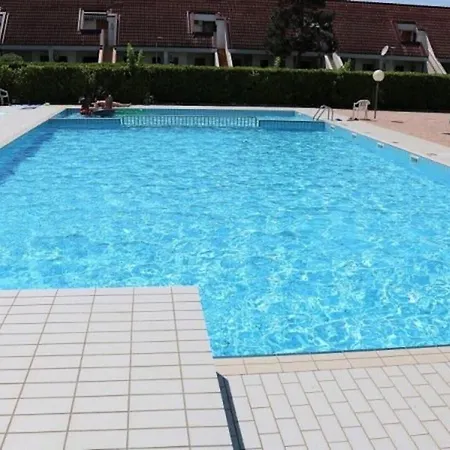 Cool Private Parking - Airco - Beach Amenities Apartamento