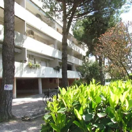 Cool Private Parking - Airco - Beach Amenities