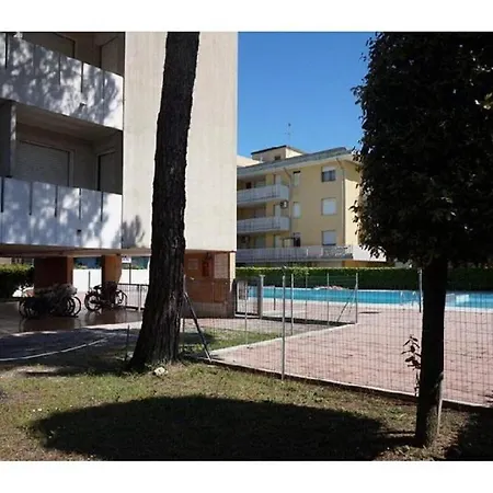 Cool Private Parking - Airco - Beach Amenities